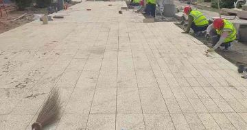 丹东黄金麻荔枝面地铺案例