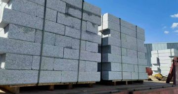 丹东 路沿石装车出货