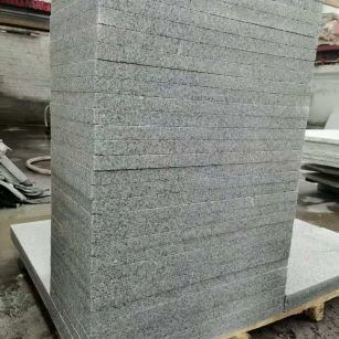 丹东 花岗岩 地铺成品300*600，尺寸标准、厚薄均匀