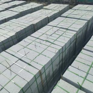 丹东 芝麻白1.8公分火烧300*600地铺，清仓大甩卖