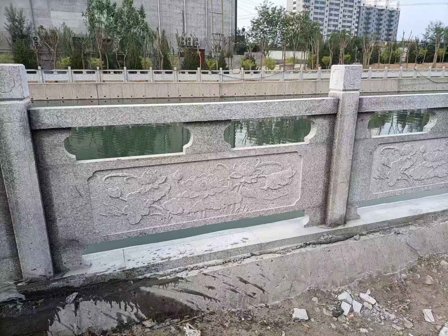 丹东 芙蓉白大花桥梁、河道，石材栏杆、围栏、护栏