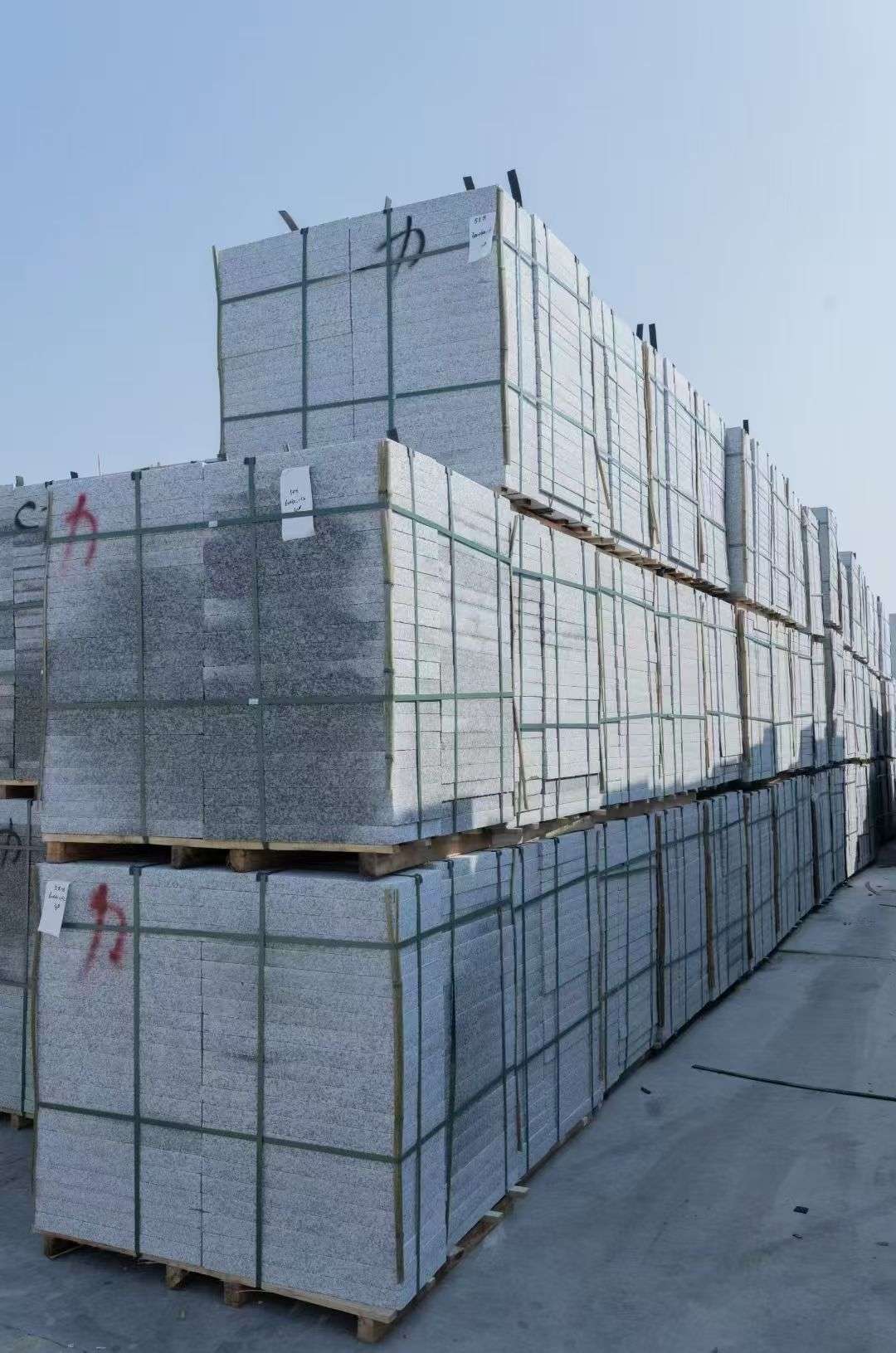 丹东 芙蓉白、大花白、小白花荔枝面成品地铺石