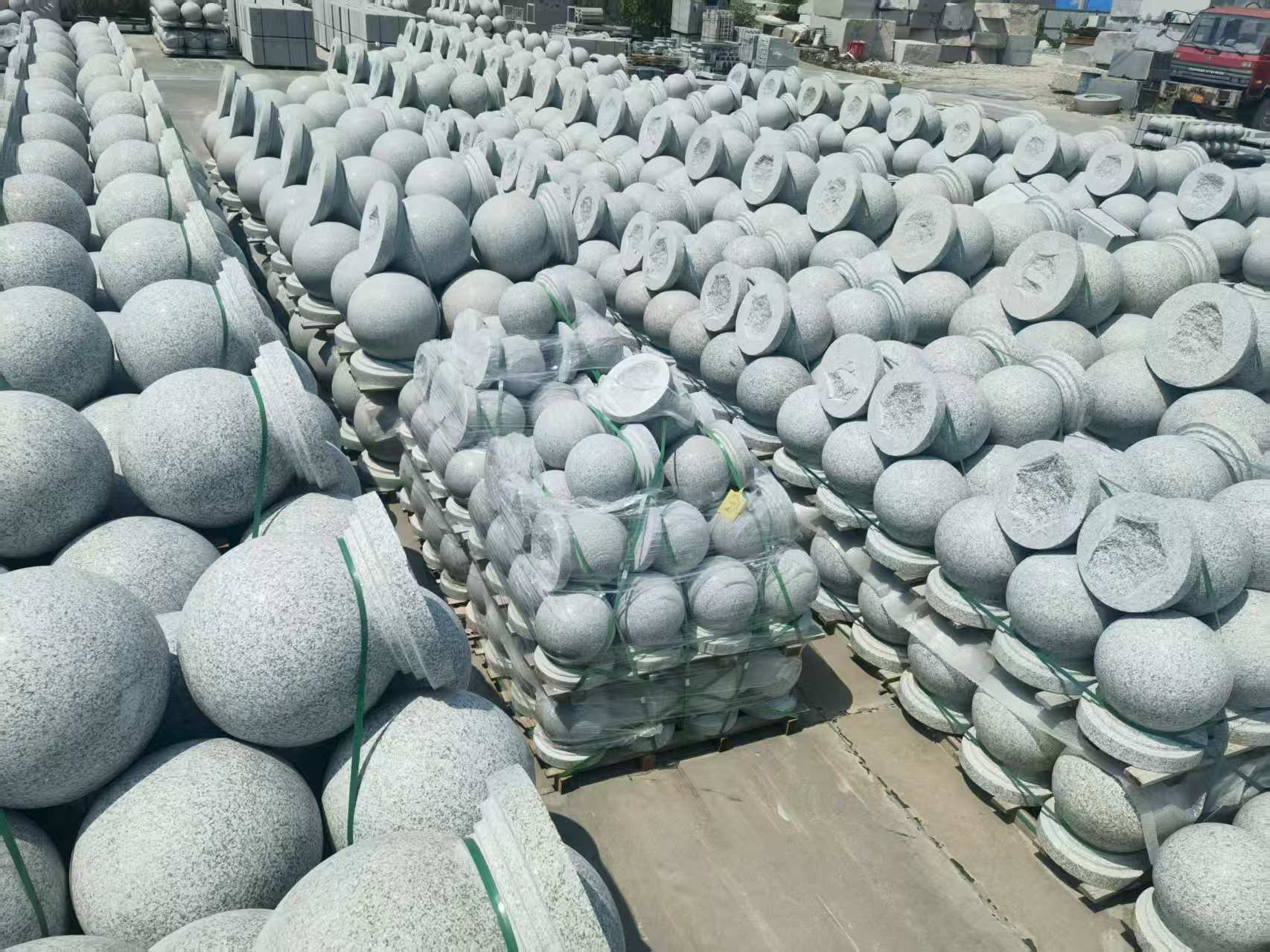 丹东 花岗岩实心圆球，石球，挡车球，挡车石，车止石，路障石。