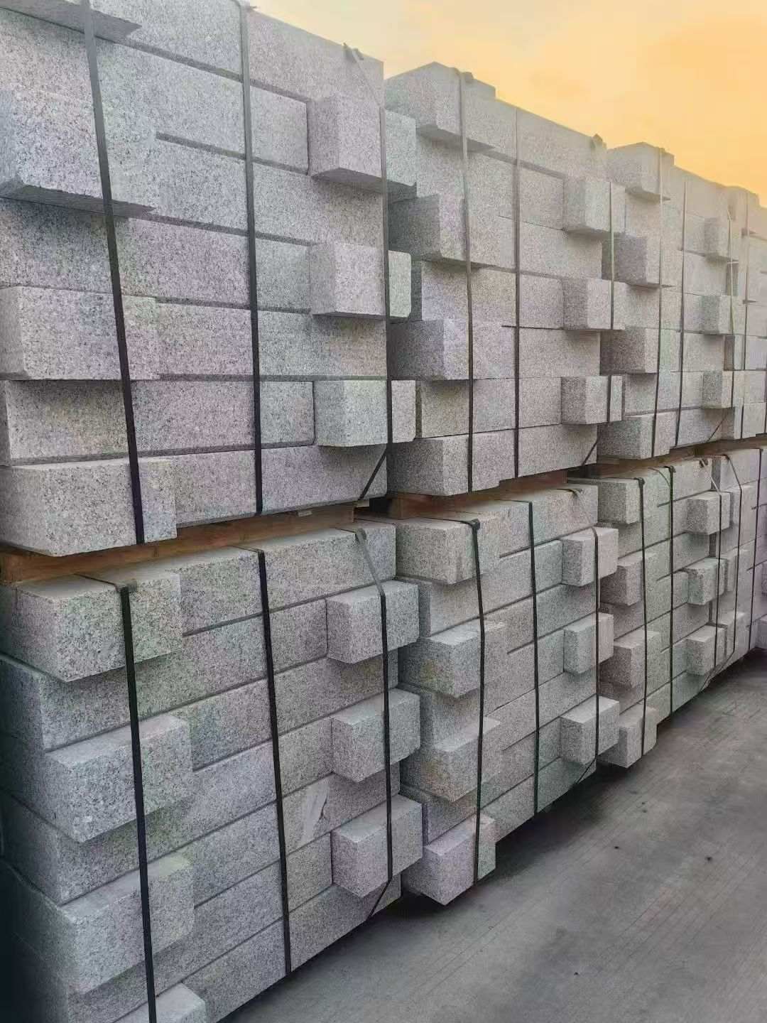 丹东 芝麻白路沿石