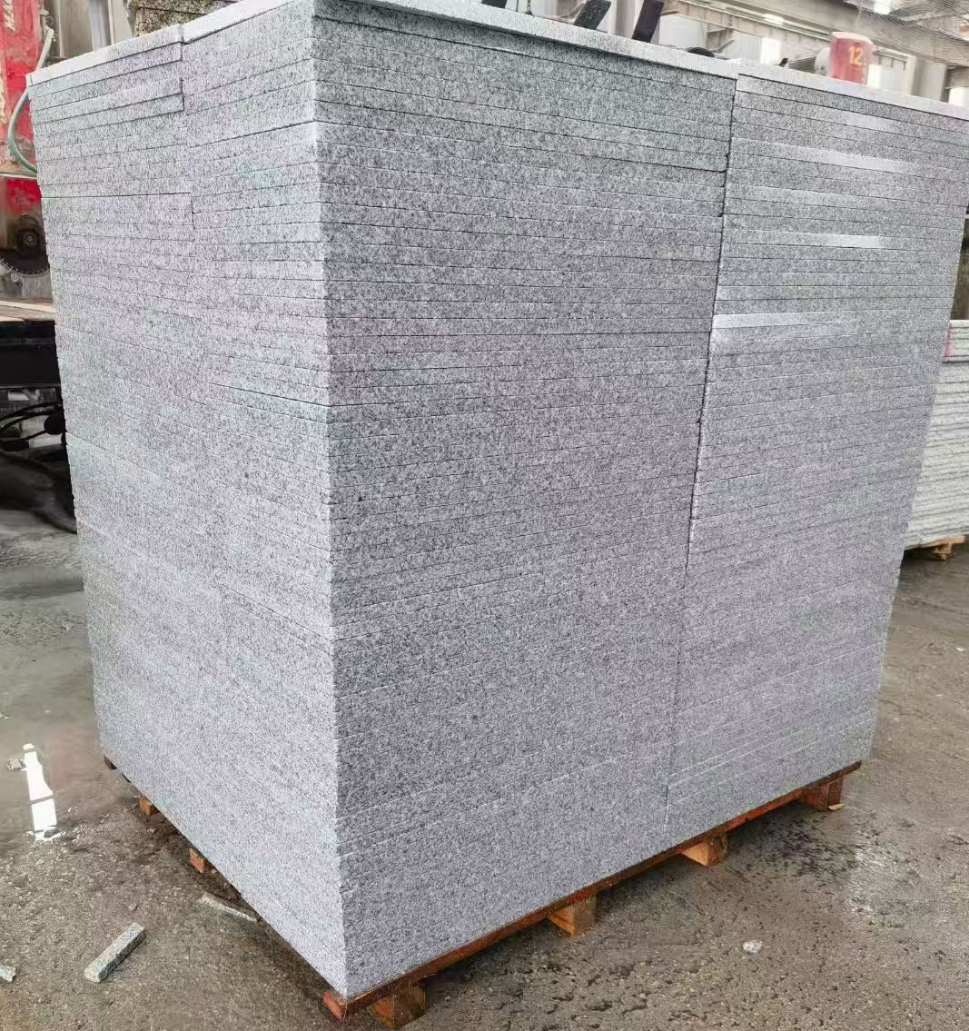 丹东 火烧面地铺石，街道广场园林市政工程板，1.8~5.0厚均有现货